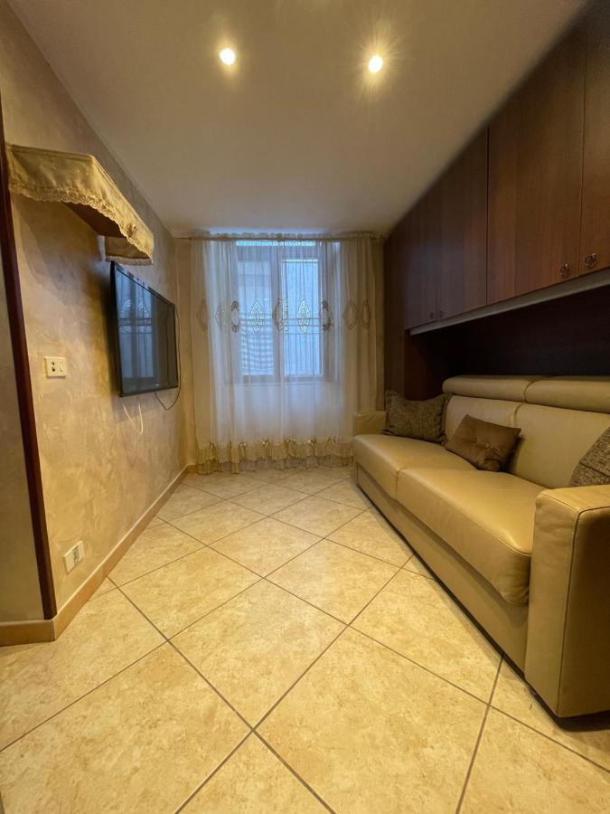 Casa Di Nonna Bertina Apartment Naples Luaran gambar